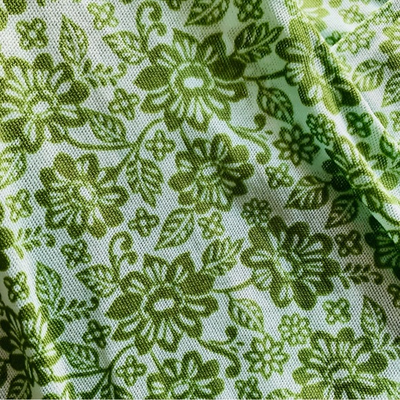 Y2k Green Floral Stretchy Mesh Sleeveless Blouse~ - Picture 4 of 5